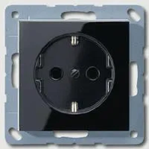 Изображение Розетка с заземлением 16А 250В A500 черный глянцевый A1520SW Jung